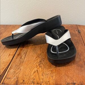 Aerothotic Women’s Orthotic Black & Silver Thong Sandals | Size 39